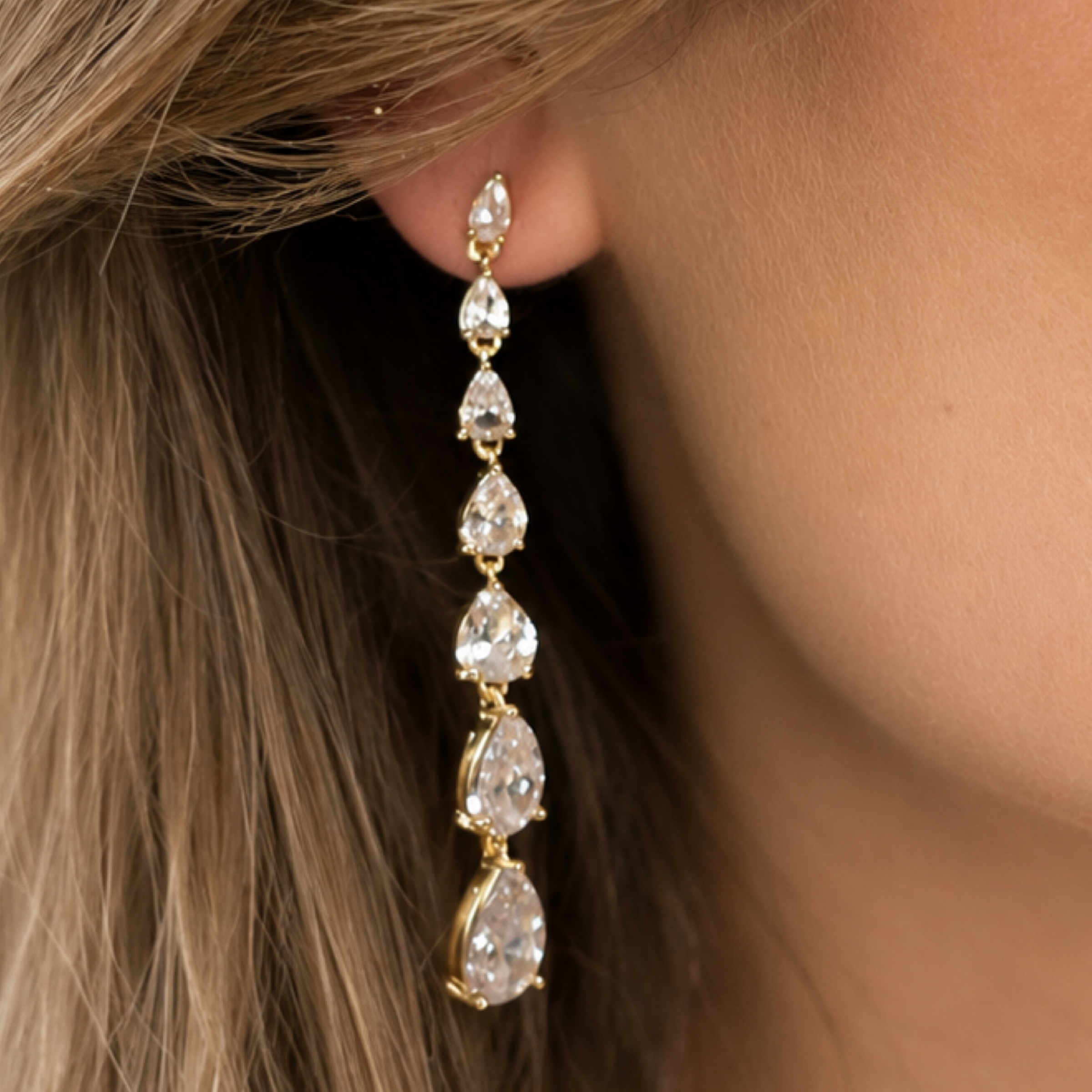 Ella Earrings Gold